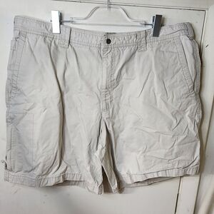 Columbia Men's Light Khaki Shorts Size 42 Cargo